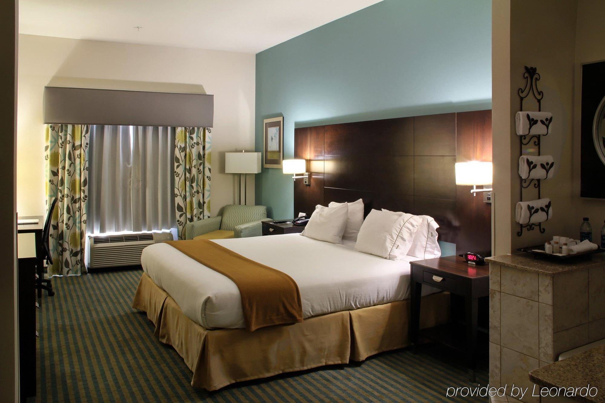 Holiday Inn Express Hotel & Suites Picayune By Ihg Bagian luar foto